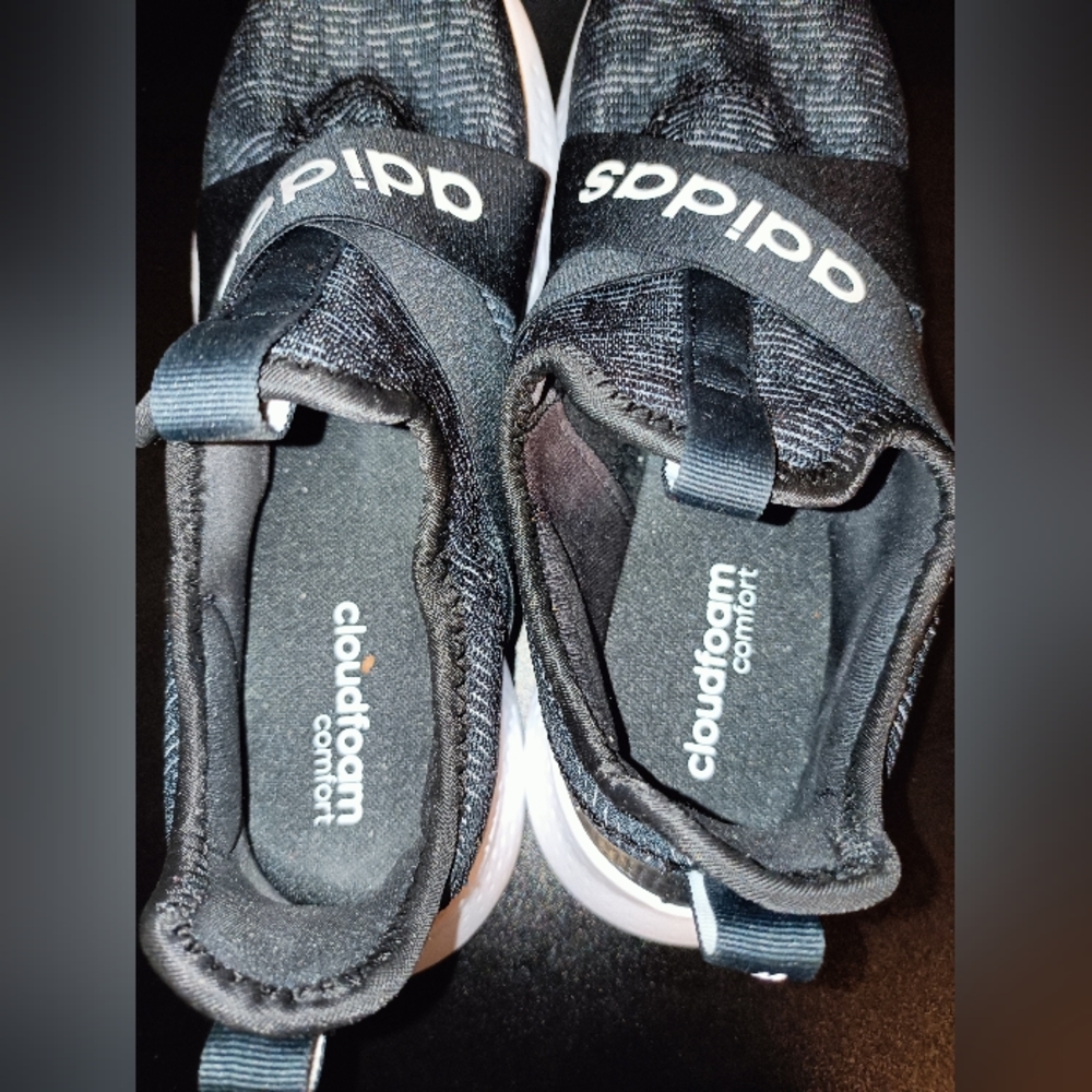 Tennis Shoes